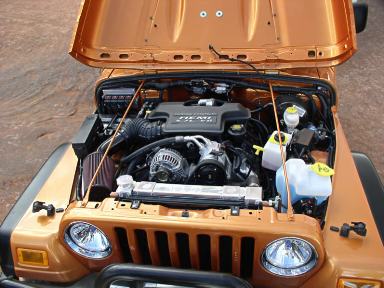 Jeep WK Grand Cherokee 5.7L Hemi Engine Swap | JeepSpecs.com