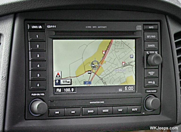 Jeep WK Grand Cherokee "REC" Navigation radio
