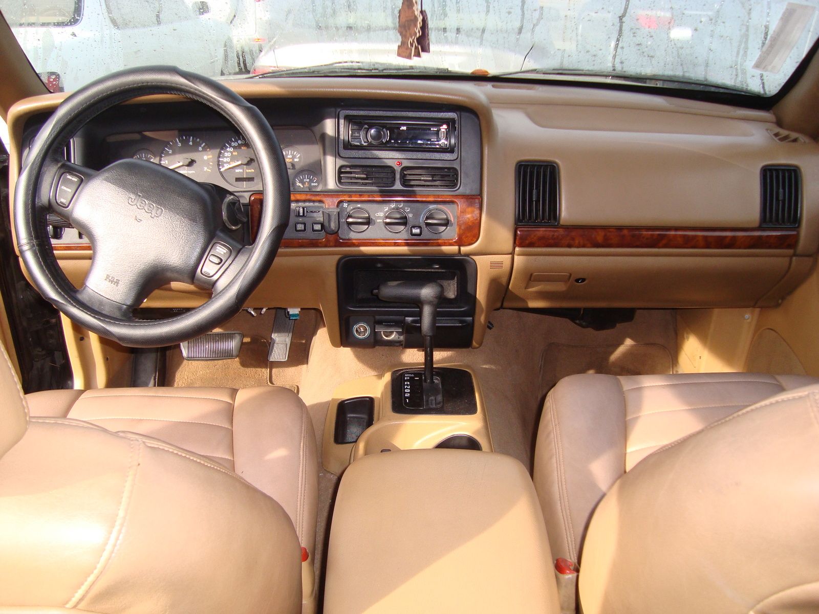 1999 jeep wj grand cherokee interior