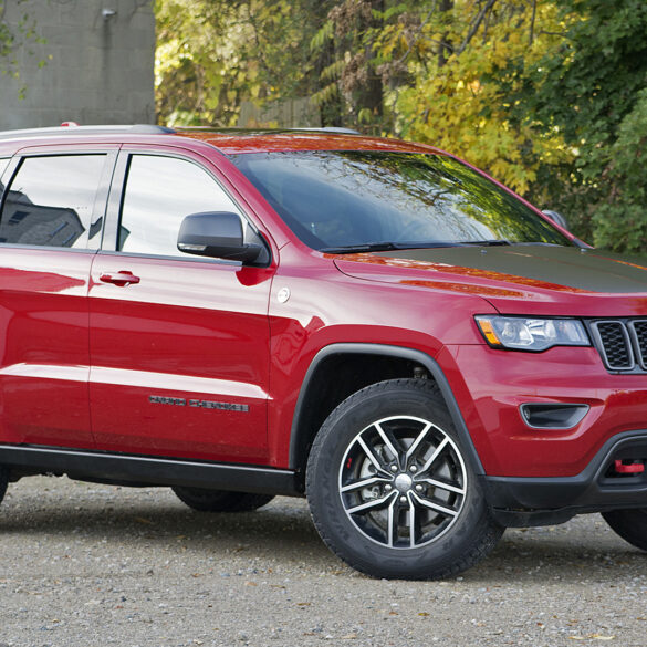 2017 Jeep Grand Cherokee wallpapers