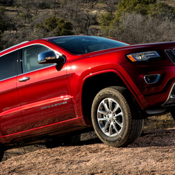 2013 Jeep Grand Cherokee wallpapers