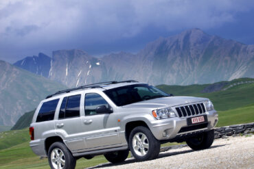 Free Downloadable Jeep Grand Cherokee Wallpapers Jeepspecs Com