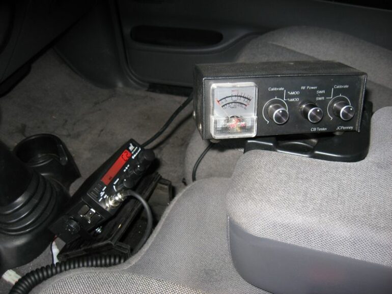 Midland 1001LWX CB Radio Installation and Review Jeep Wrangler (TJ)