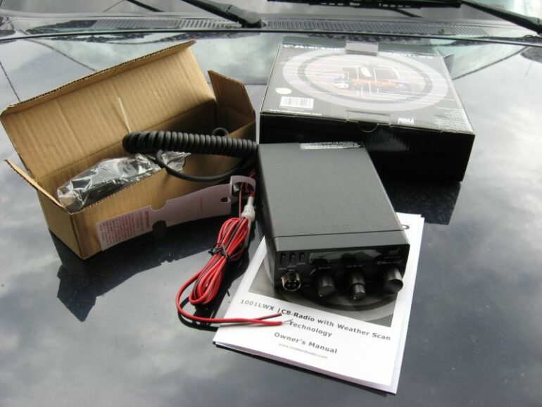 Midland 1001LWX CB Radio Installation and Review Jeep Wrangler (TJ)