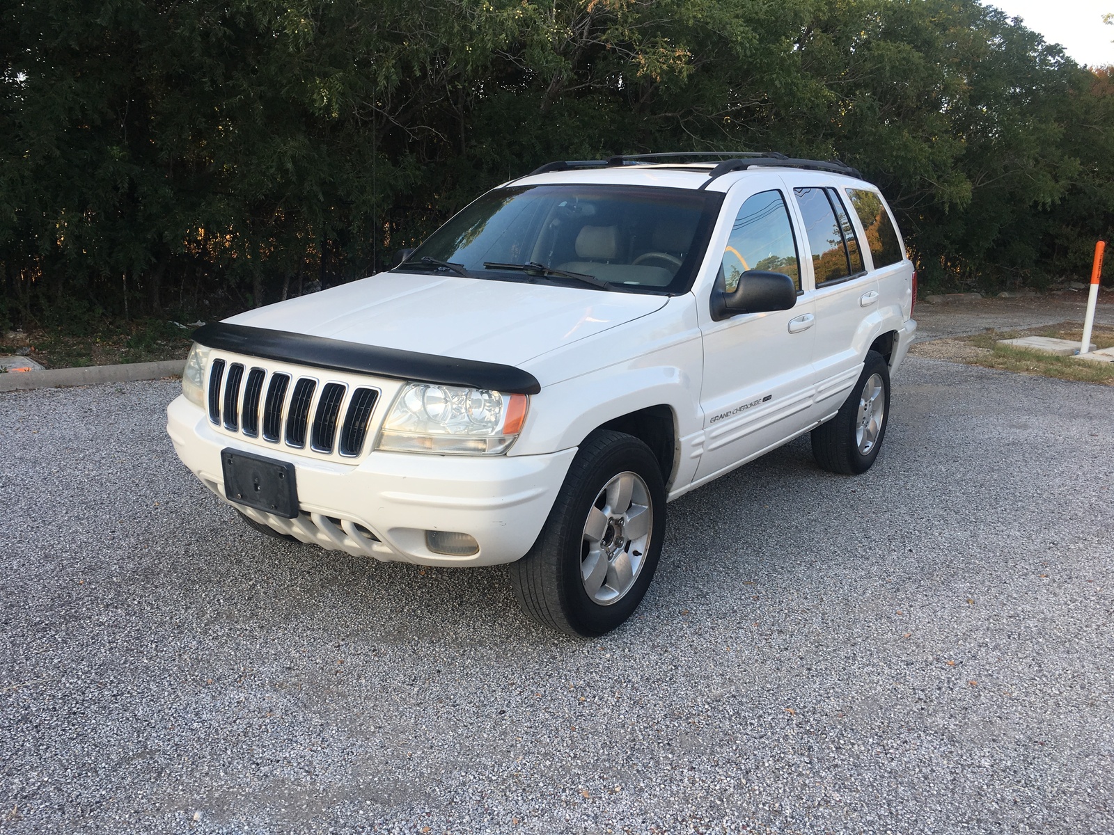 Stone White 2001 Grand Cherokee Limited