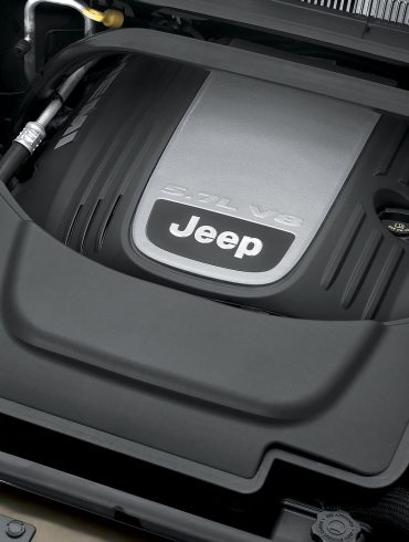 5.7L Hemi V8 Jeep Engine