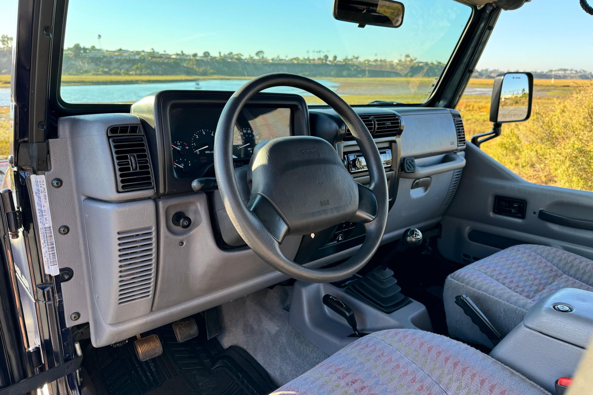 1999 Jeep Wrangler SE 4x4 interior