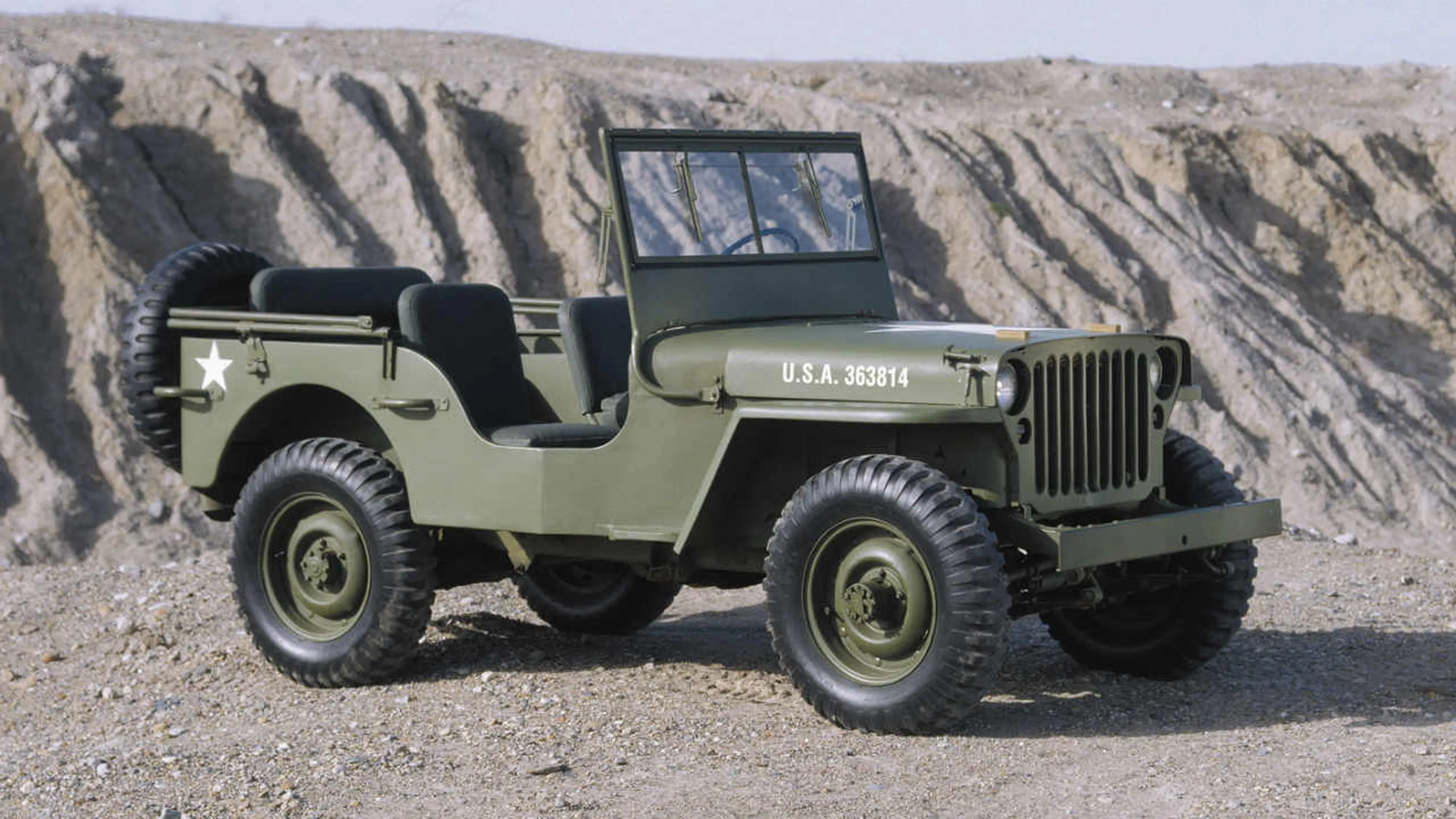 Three/quarter view of a 1941 willys overland