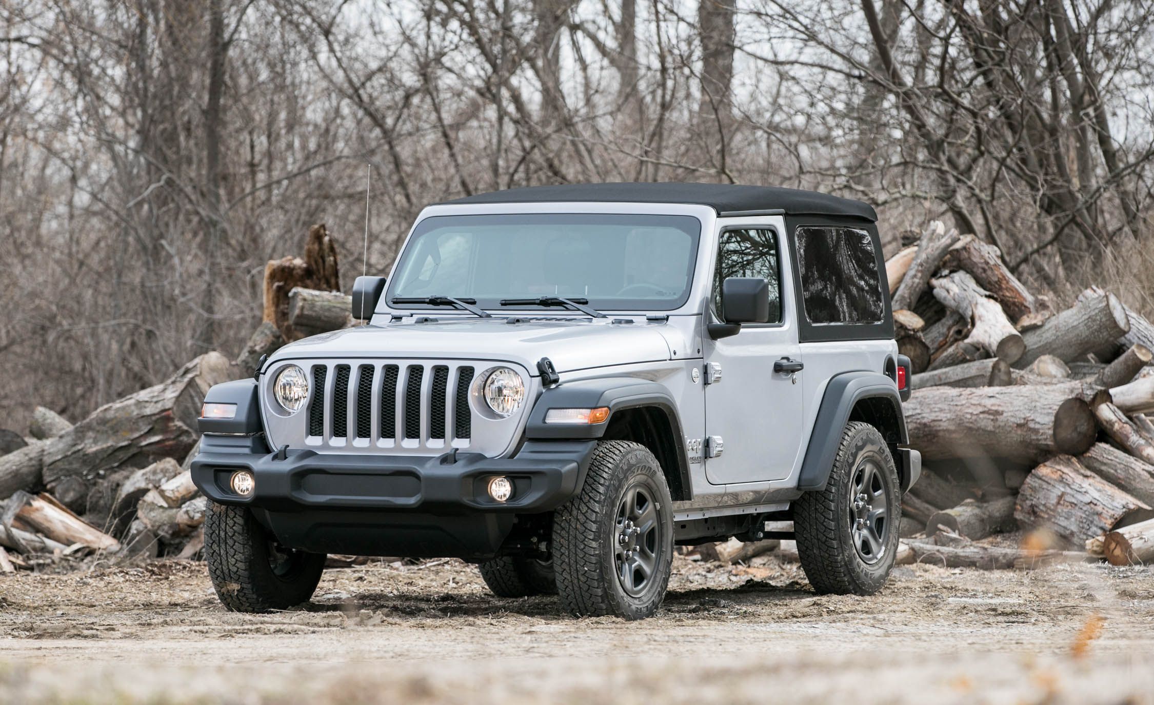 Three-quarter view of a 2018 Jeep JL Wrangler Sport