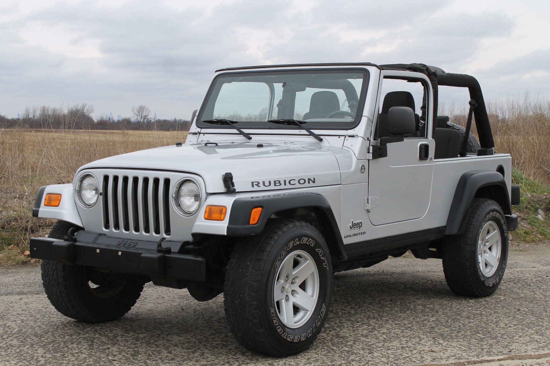 Three-quarter view of a used 2006 Jeep Wrangler Unlimited